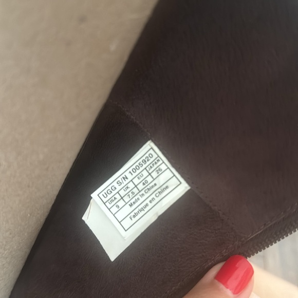 Uggs boots - Picture 6 of 6